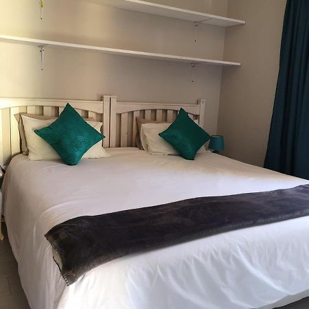 A Vue Guesthouse Somerset West Kültér fotó