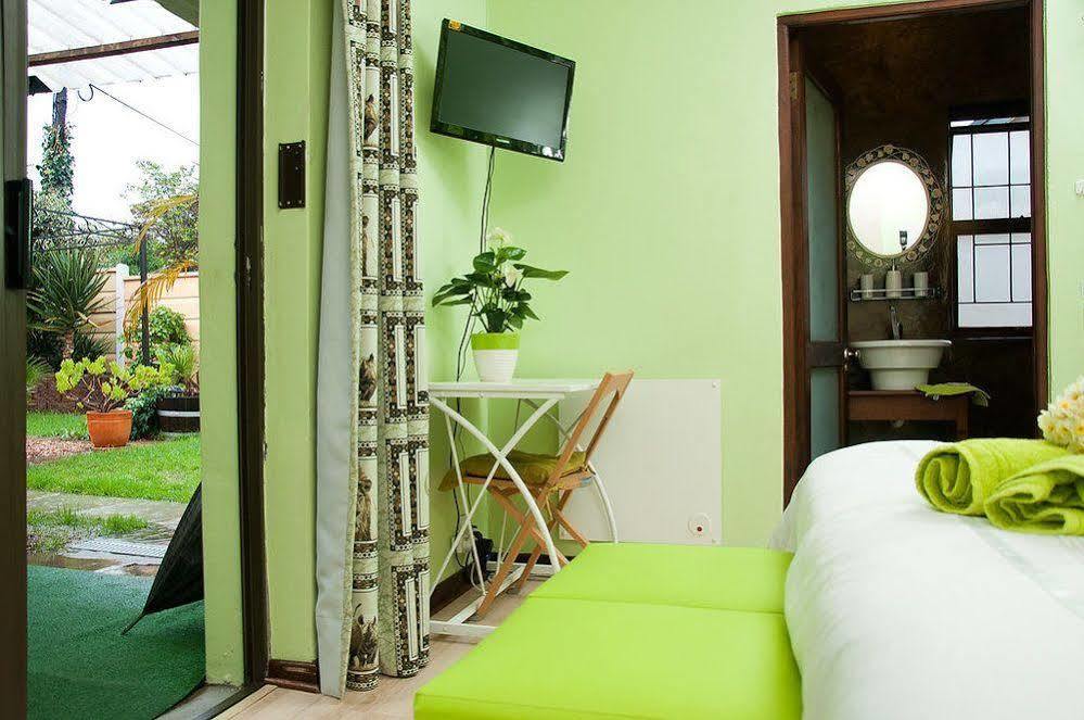 A Vue Guesthouse Somerset West Kültér fotó